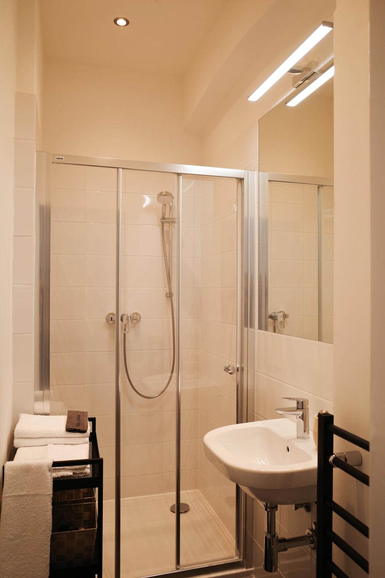 Apartment Dusni Superior ปราก ภายนอก รูปภาพ