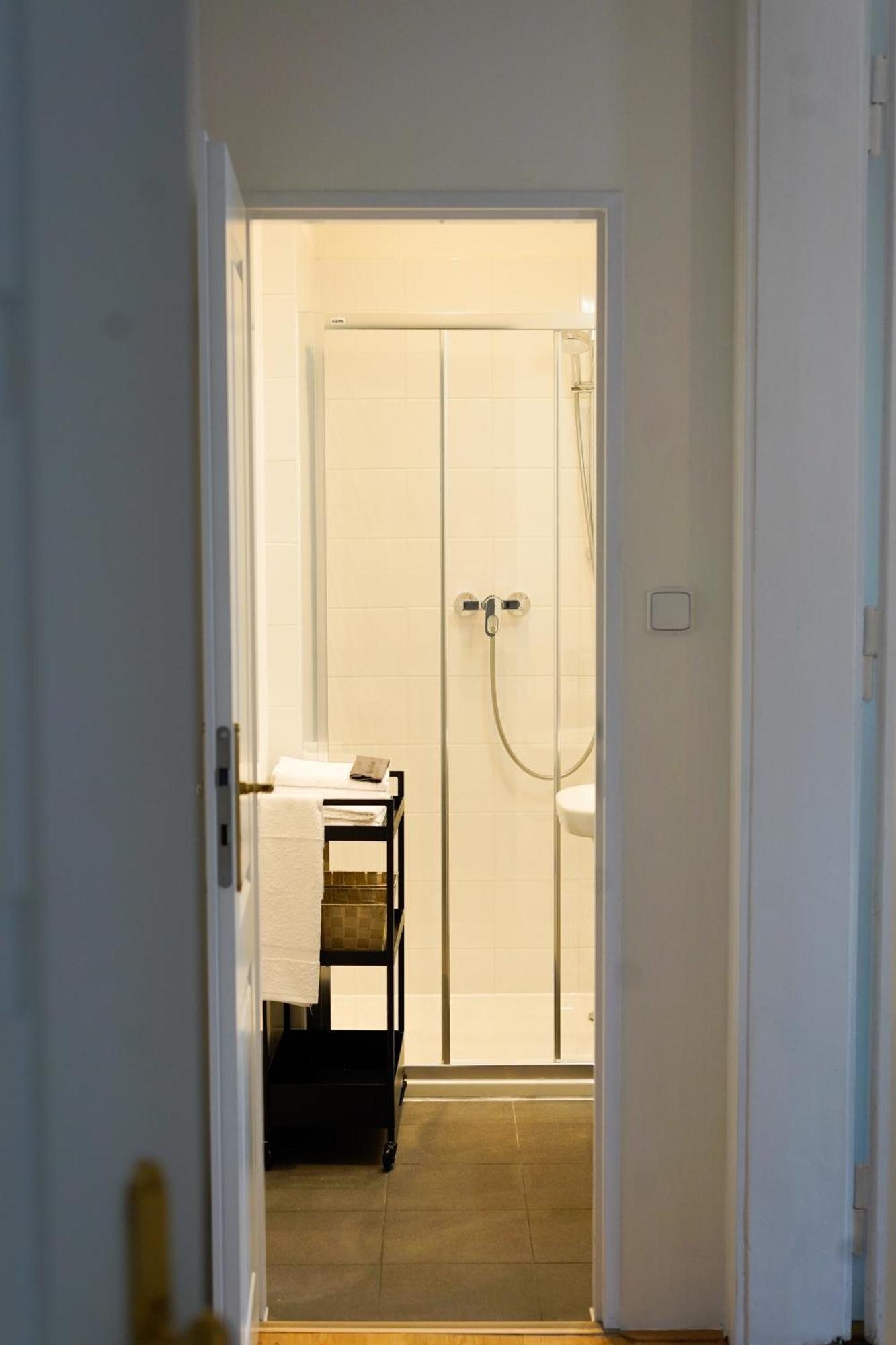 Apartment Dusni Superior ปราก ภายนอก รูปภาพ